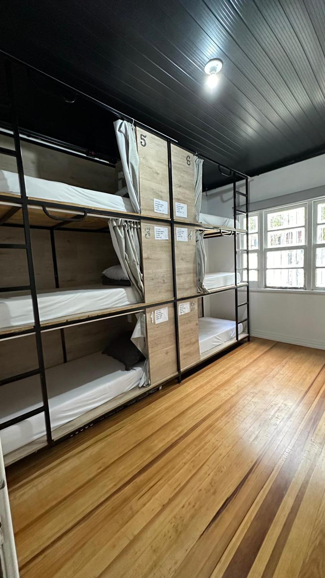 Hostel Hug Brasil 库里提巴 外观 照片