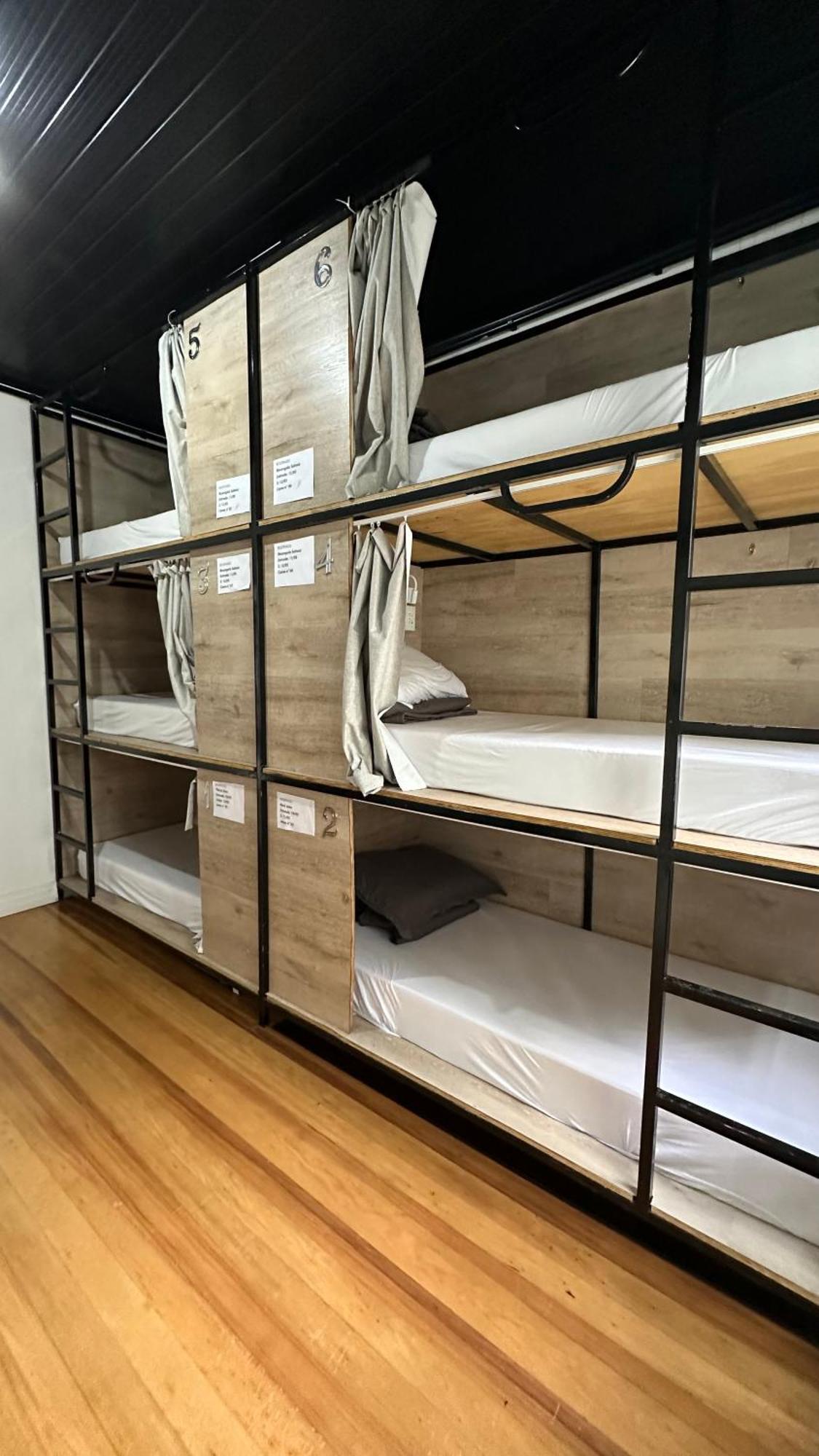 Hostel Hug Brasil 库里提巴 外观 照片